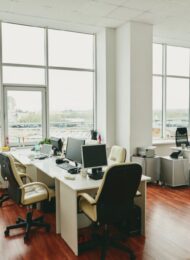 Ergonomie am Arbeitsplatz: Die besten Büromöbel für Ihren Komfort