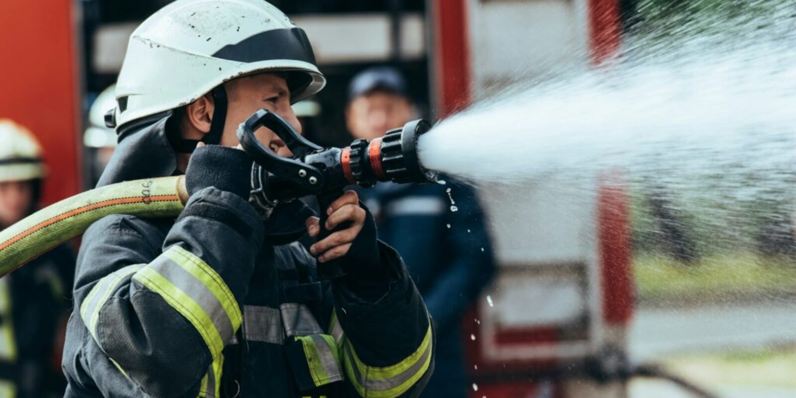 Sind Brandschutzbeauftragte berechtigt, Feuerwehrinspektoren zu inspizieren?