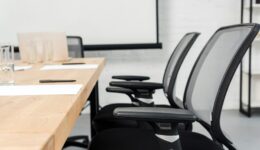 Was macht ergonomische Bürostühle aus?