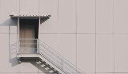 Wie häufig müssen Brandschutztüren geprüft werden?    