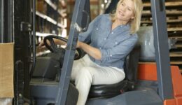 Wer benötigt einen Gabelstapler Führerschein?